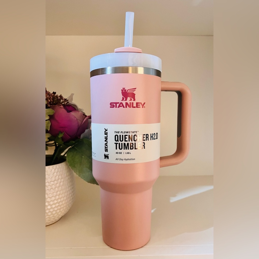 🎉LAST CHANCE🎉 Stanley 40 oz.‎ Quencher H2.0 FlowState Tumbler Pink Dusk